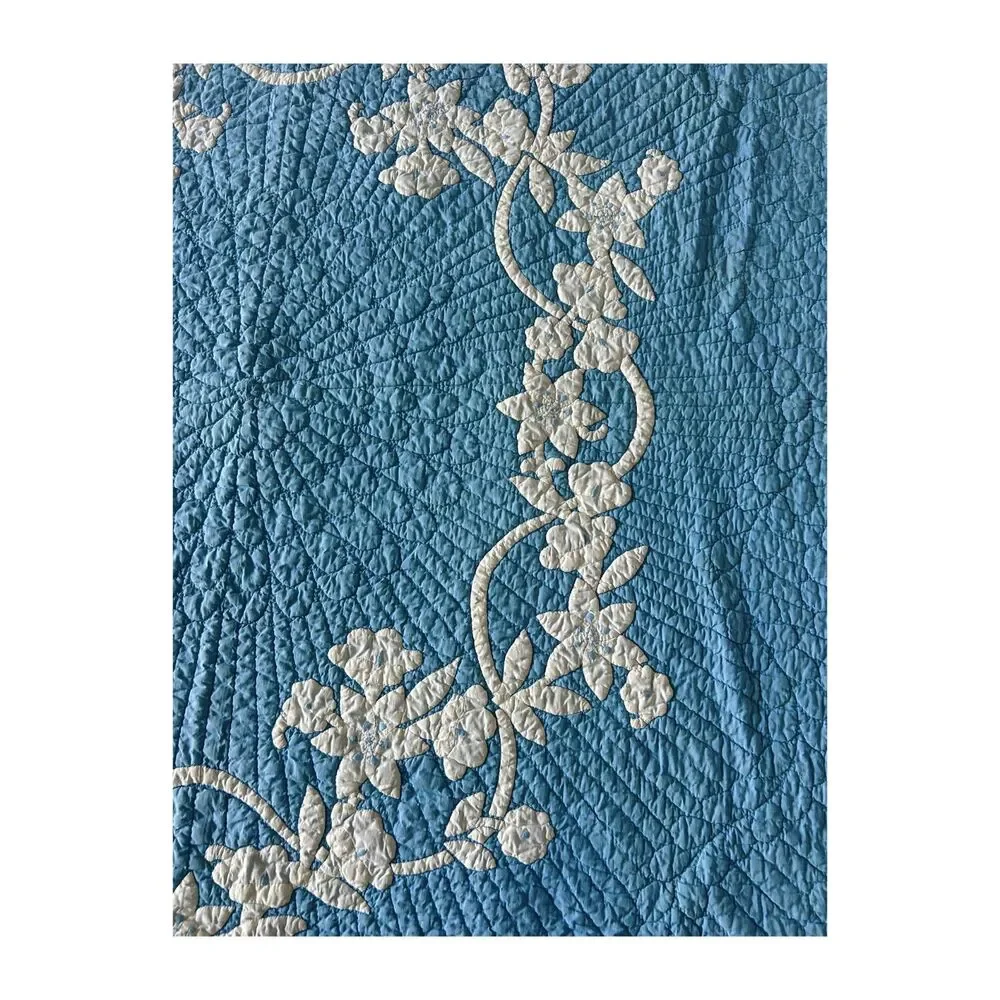Vintage 1940s Hand Quilted Applique Colonial Blue Floral Wreath Quilt Scalloped